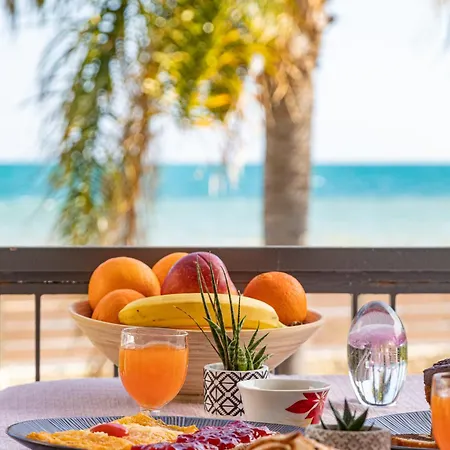 Almyros Sea Front Míloi