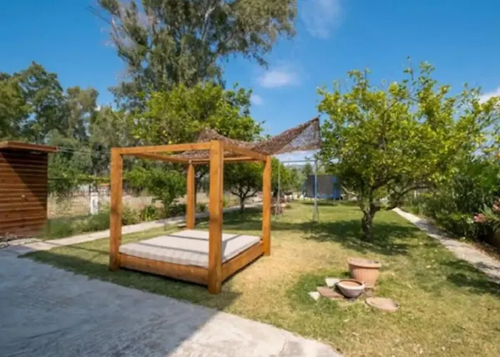 Almyros Sea Front * Míloi