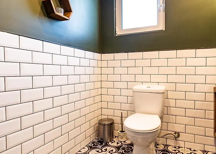 Almyros Sea Front * Míloi